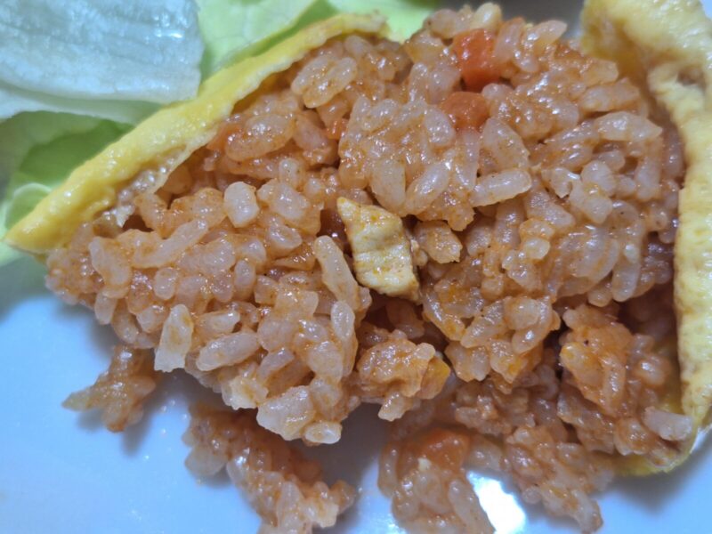 人参や玉ねぎ、鶏肉までゴロゴロっとして食感良し!